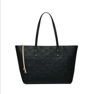 Authentic MCM Black Klara Tote! 👜